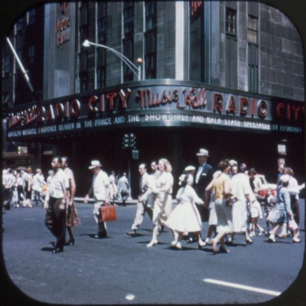 Rockefeller Center - New York City - View-Master 3 Reel Packet - vintage - A652-S5 For Sale